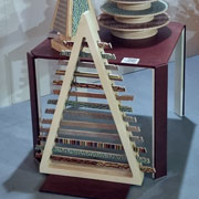 Lines: oggetto giocoso design Giorgio Caporaso in collaborazione con PEFC Italia.