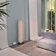 Installazione di Giorgio Caporaso: separatore di ambienti realizzato in legno certificato PEFC e rivestito con uno speciale tessuto denim sviluppato da Candiani Denim Group.