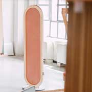 Particolare del paravento Glacier progettato da Giorgio Caporaso, realizzato in legno certificato PEFC e rivestito con uno speciale tessuto denim sviluppato da Candiani Denim Group.