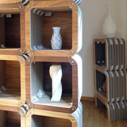 La libreria ecosostenibile in cartone e legno More_Light - Design Giorgio Caporaso per Lessmore