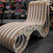 Chaise longue X2Chair di lessmore personalizzata con stampa tessuti originali di Emmanuel Schvili